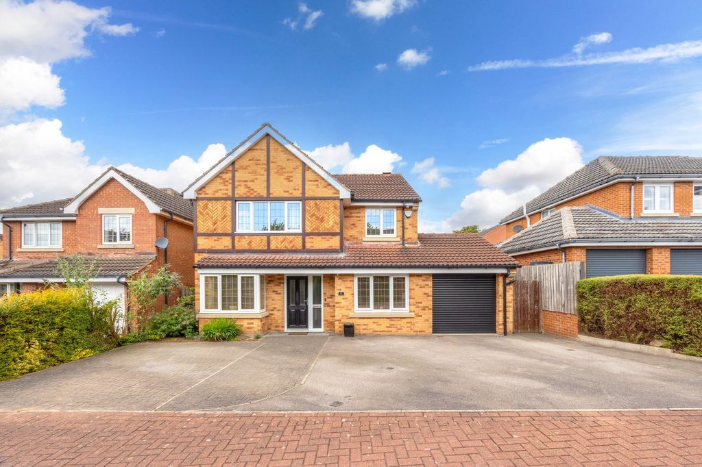 Property photo 1 of 34