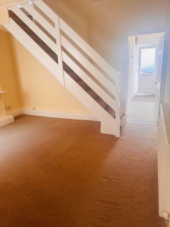 Property photo 3 of 12 Gallery