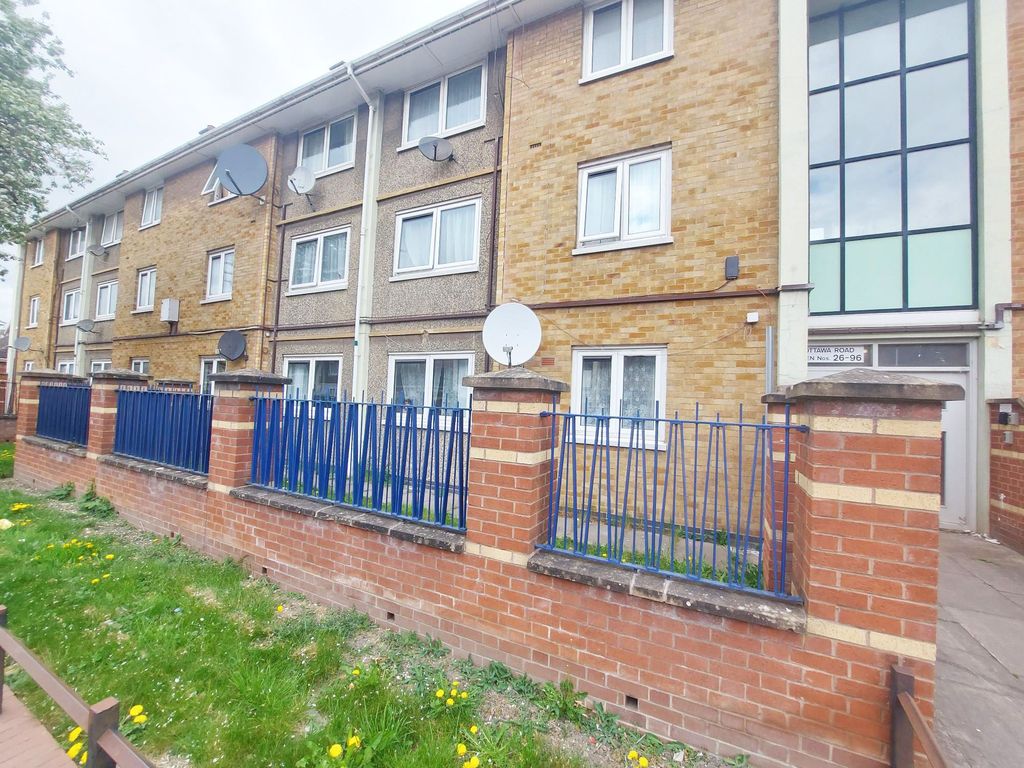 Property photo 3 of 13