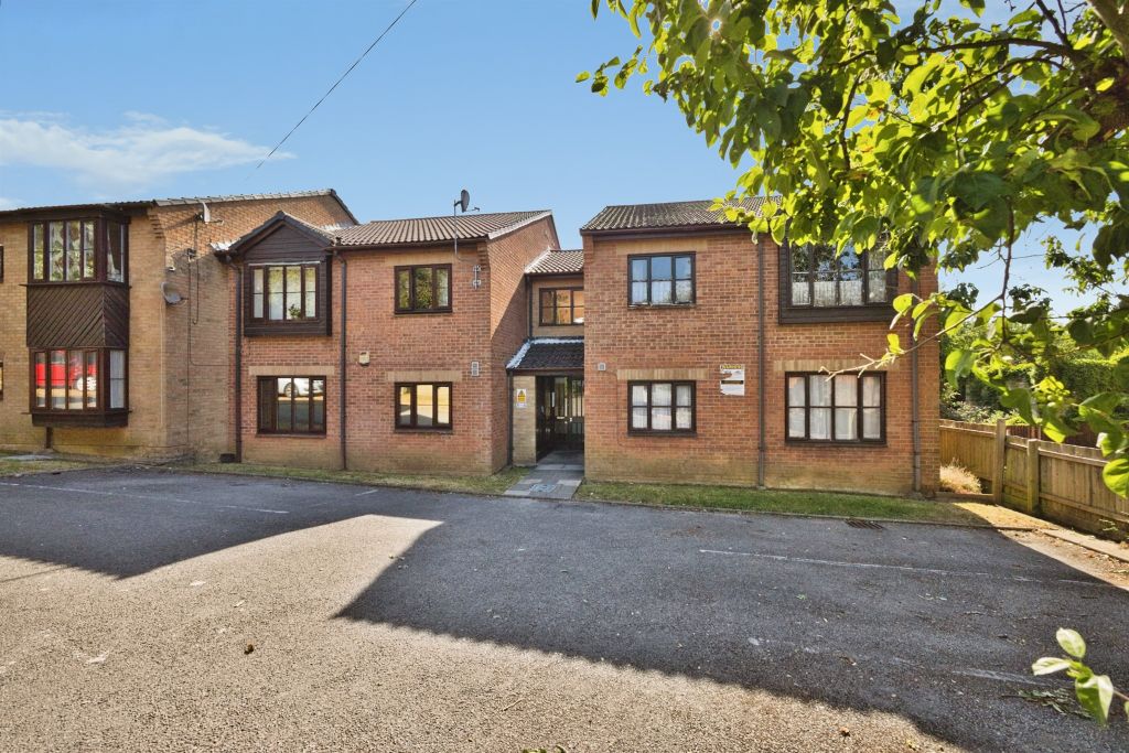 Property photo 1 of 8