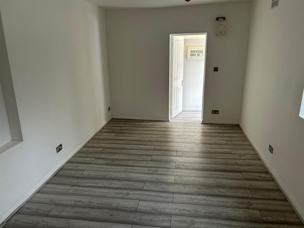 Property photo 2 of 7 43_Oldbethnalgreenroad_E26Pr (2) Unit C.Jpg