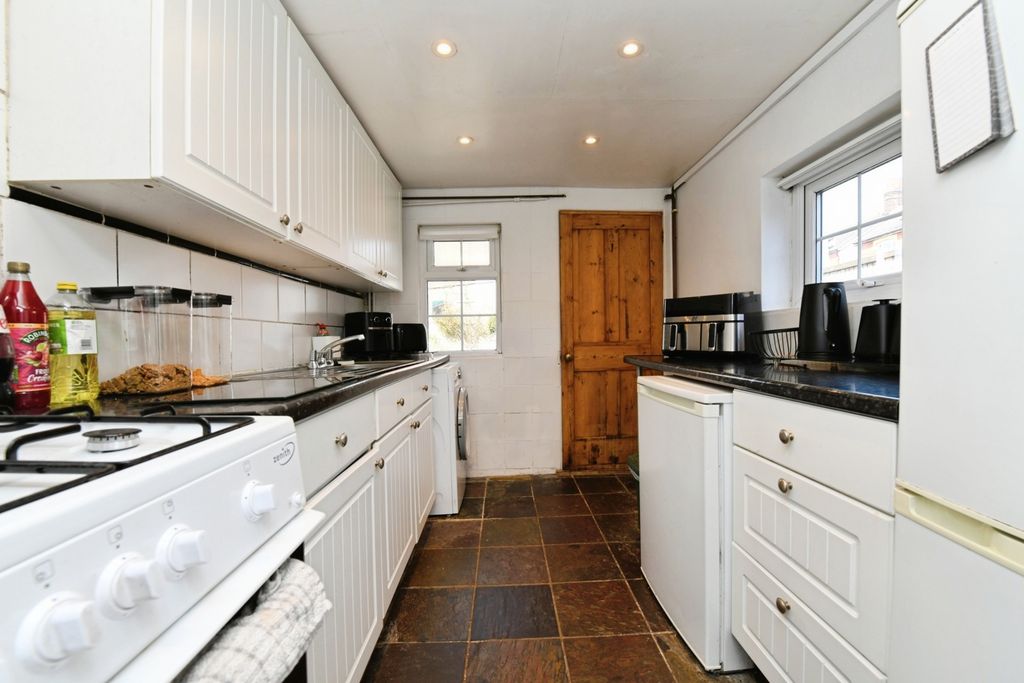 Property photo 2 of 16 Pbox-Img.Jpg