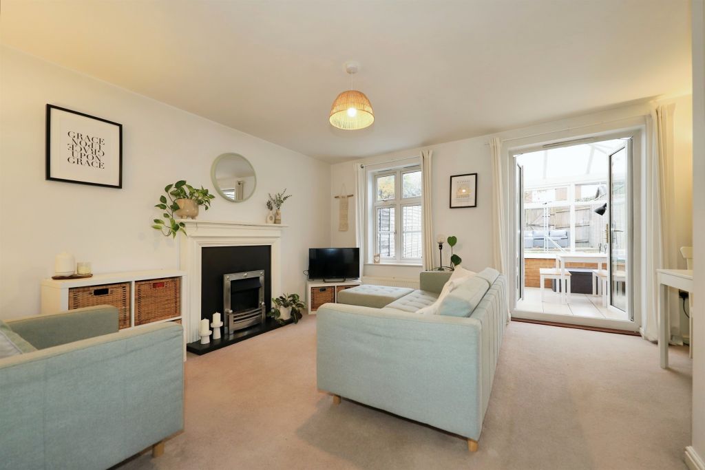 Property photo 2 of 17