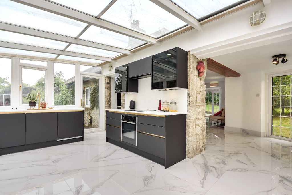 Property photo 3 of 17 870157-(5).Jpg