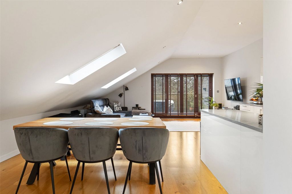 Property photo 2 of 9 Picture No. 04