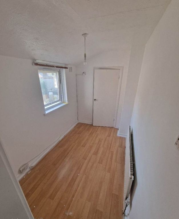 Property photo 1 of 4