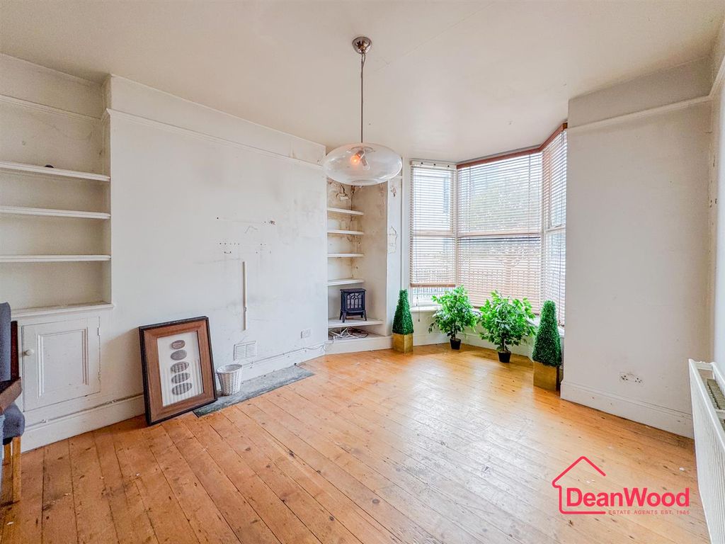 Property photo 2 of 21 Untitled-137.Jpg