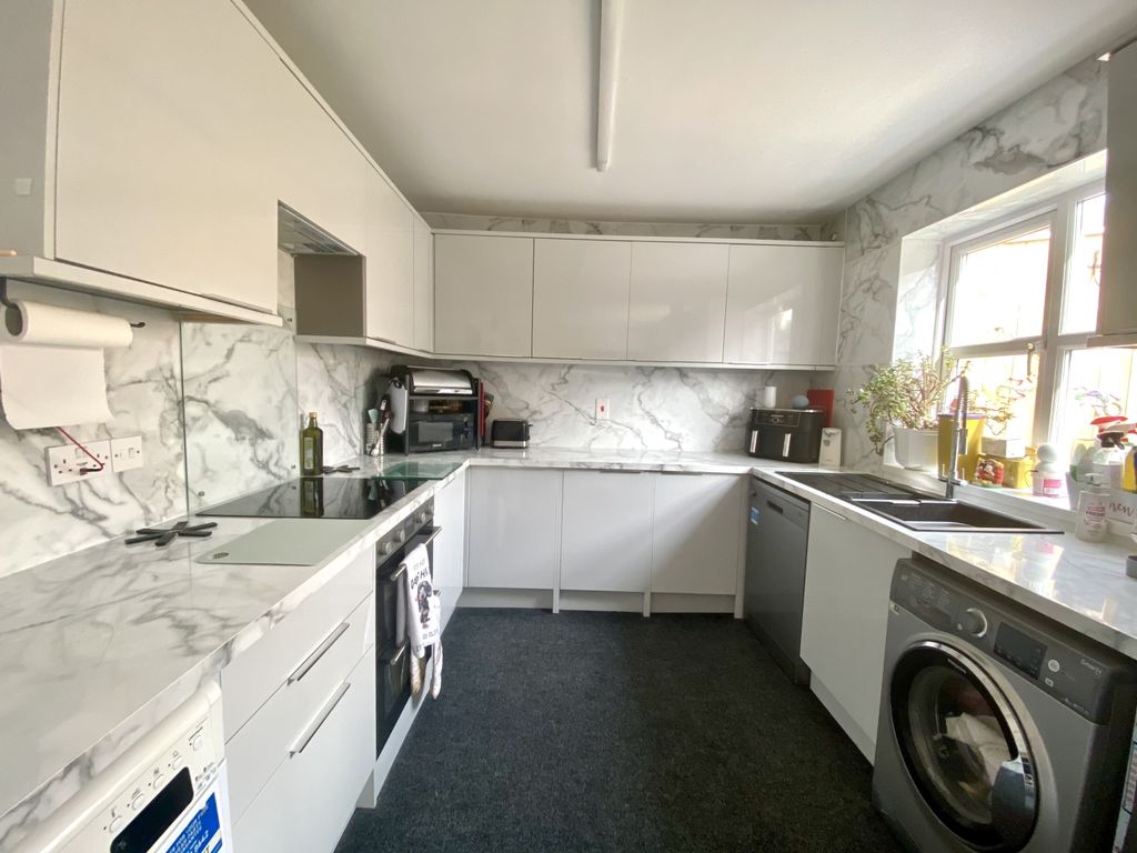 Property photo 3 of 13 Img_6487
