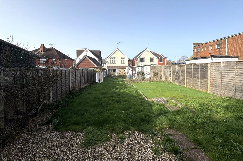 Property photo 3 of 15 Picture No. 27