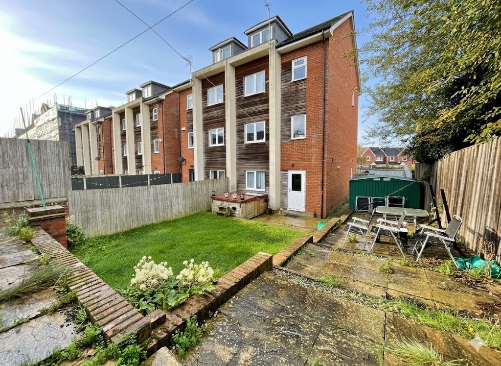 Property photo 3 of 16 4660483