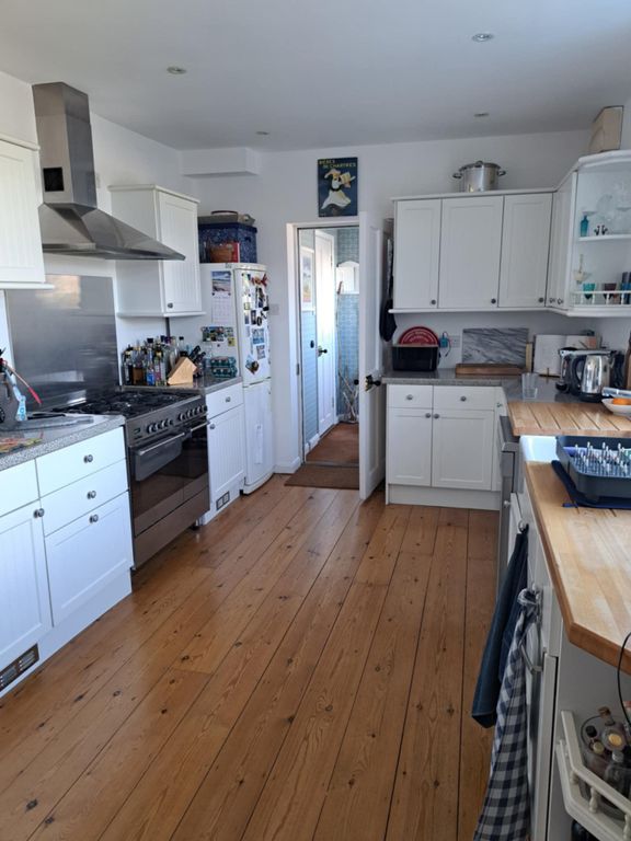 Property photo 3 of 24