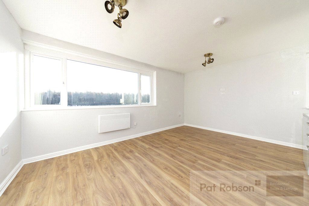 Property photo 3 of 9 Picture No. 05