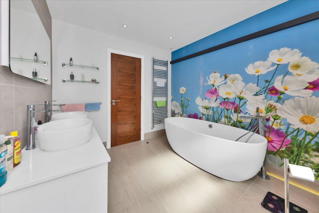 Additional image 16 of 6 bed detached house for saleKings Mill Lane, Great Shelford, Cambridge, Cambridgeshire CB22