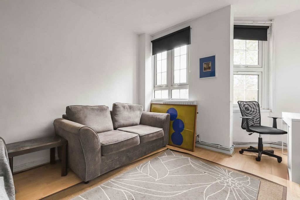 Property photo 2 of 6