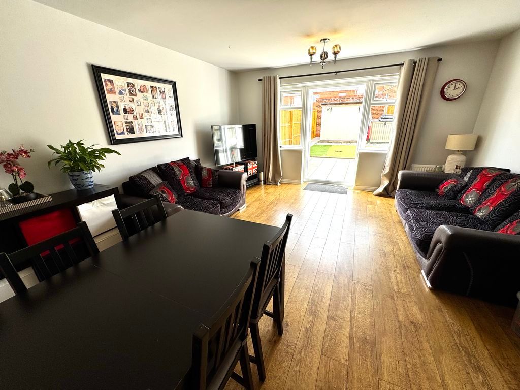 Property photo 3 of 12 Photo 9