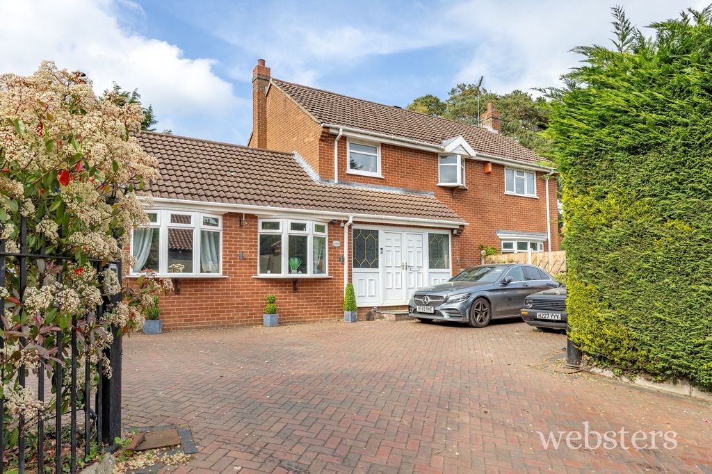 Property photo 3 of 39