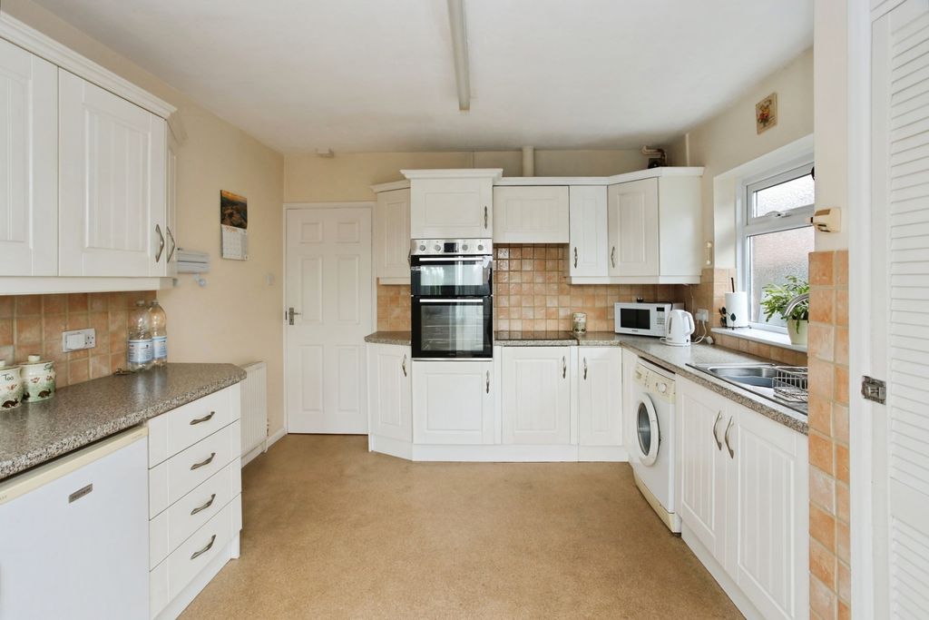 Property photo 3 of 18 Pbox-Img.Jpg