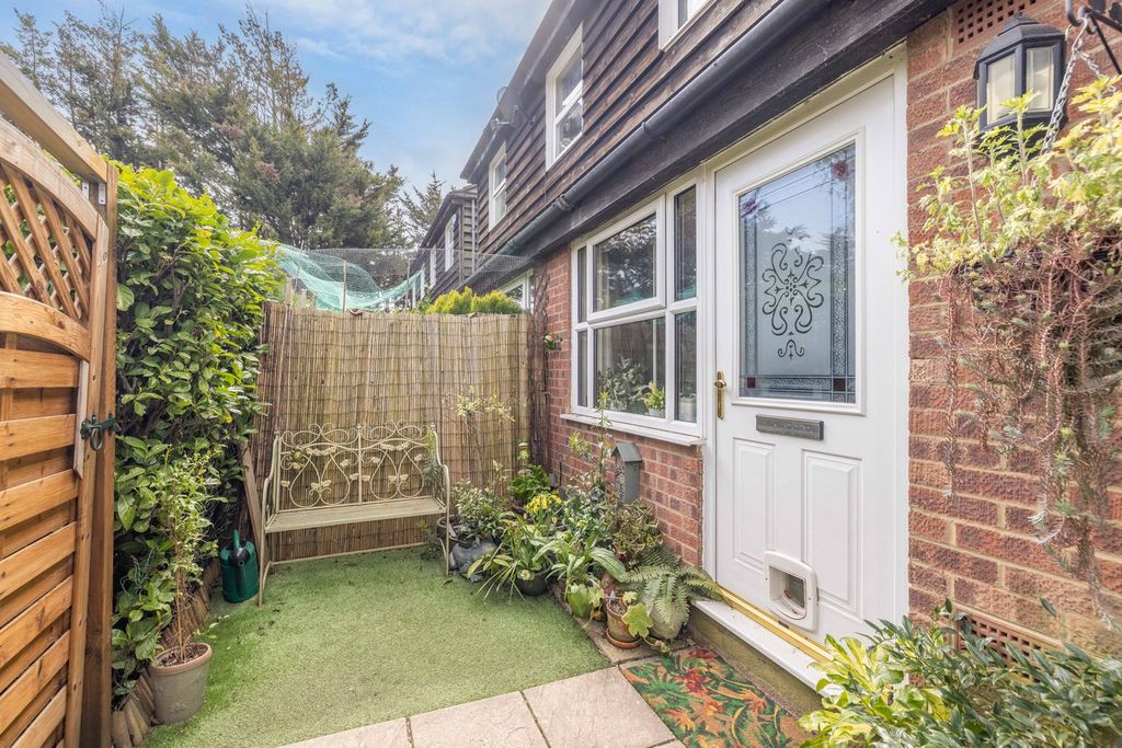 Property photo 2 of 16