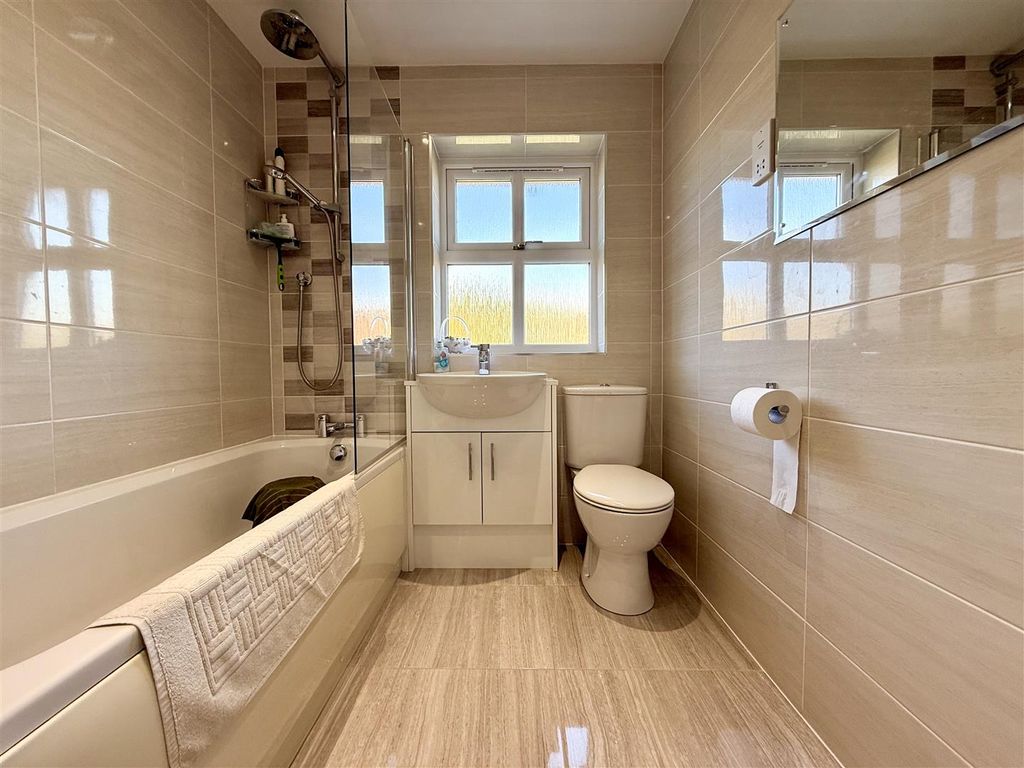 Additional image 24 of 4 bed detached house for saleOakley Drive, Loughborough LE11