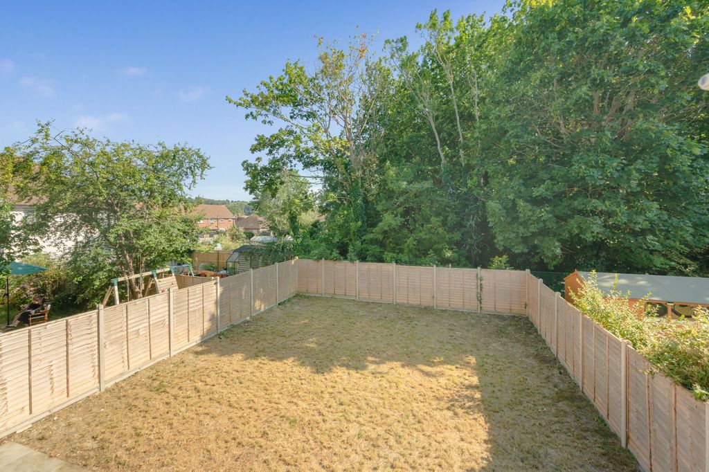 Property photo 3 of 20