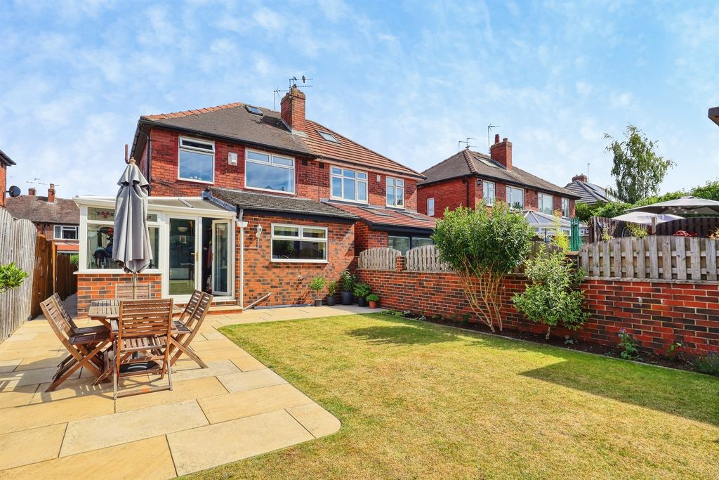Property photo 2 of 16