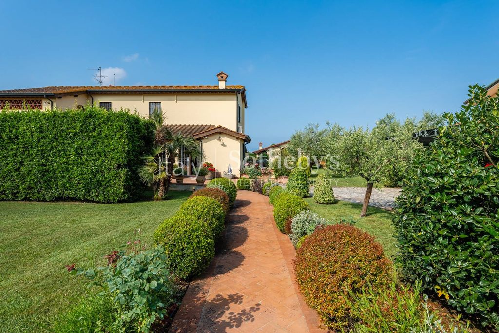 Property photo 3 of 30