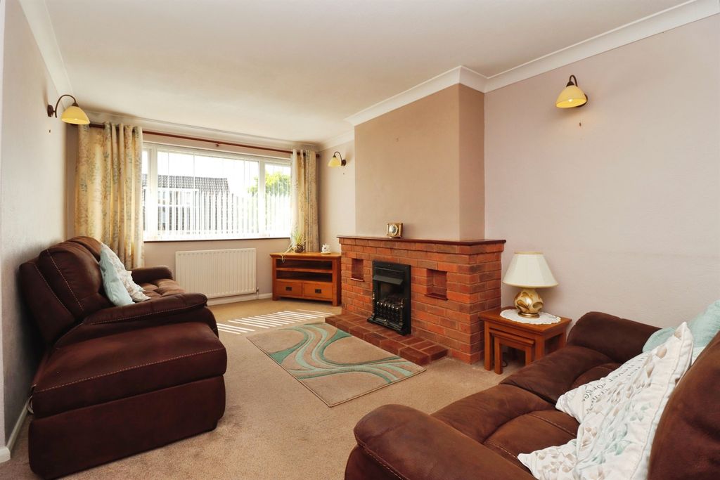 Property photo 3 of 19