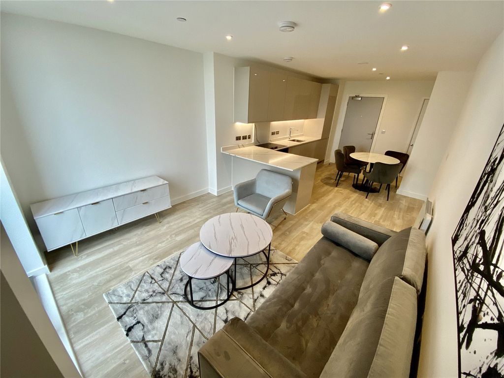 Property photo 2 of 16 Picture 2