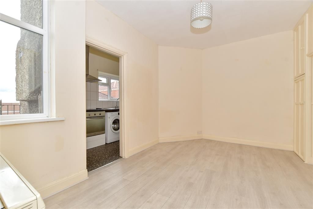 Property photo 3 of 9 Dining Room