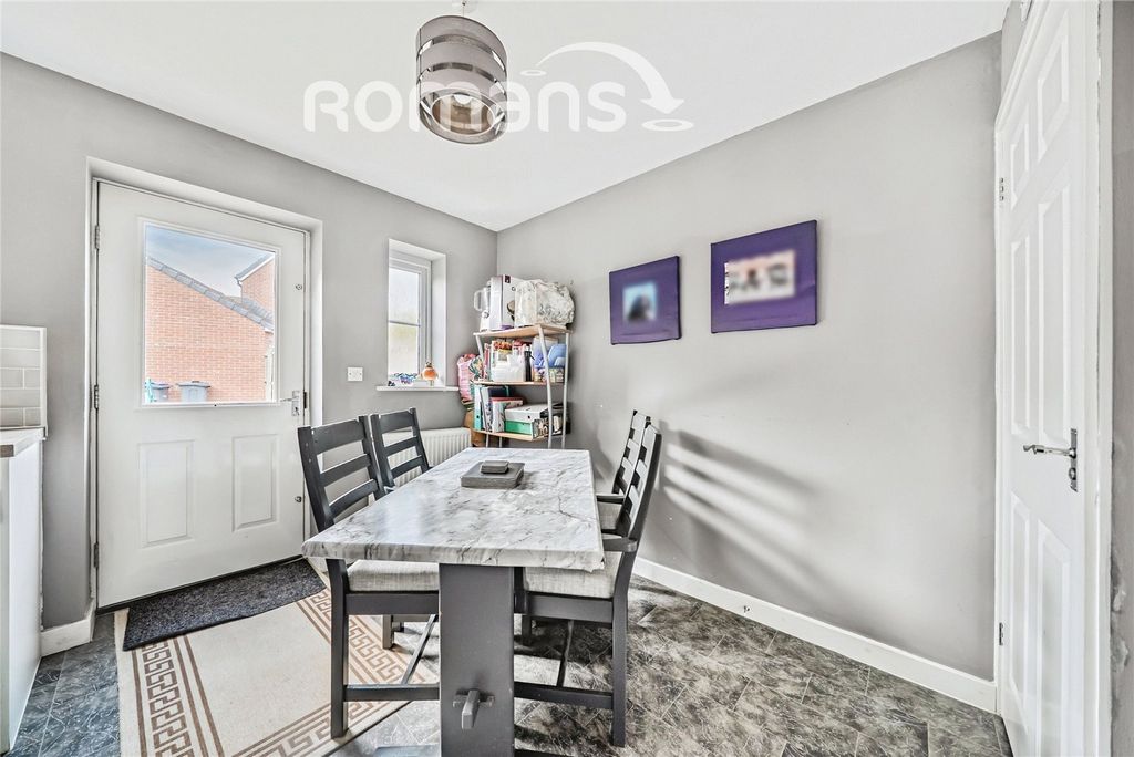 Property photo 3 of 15 Picture No. 27