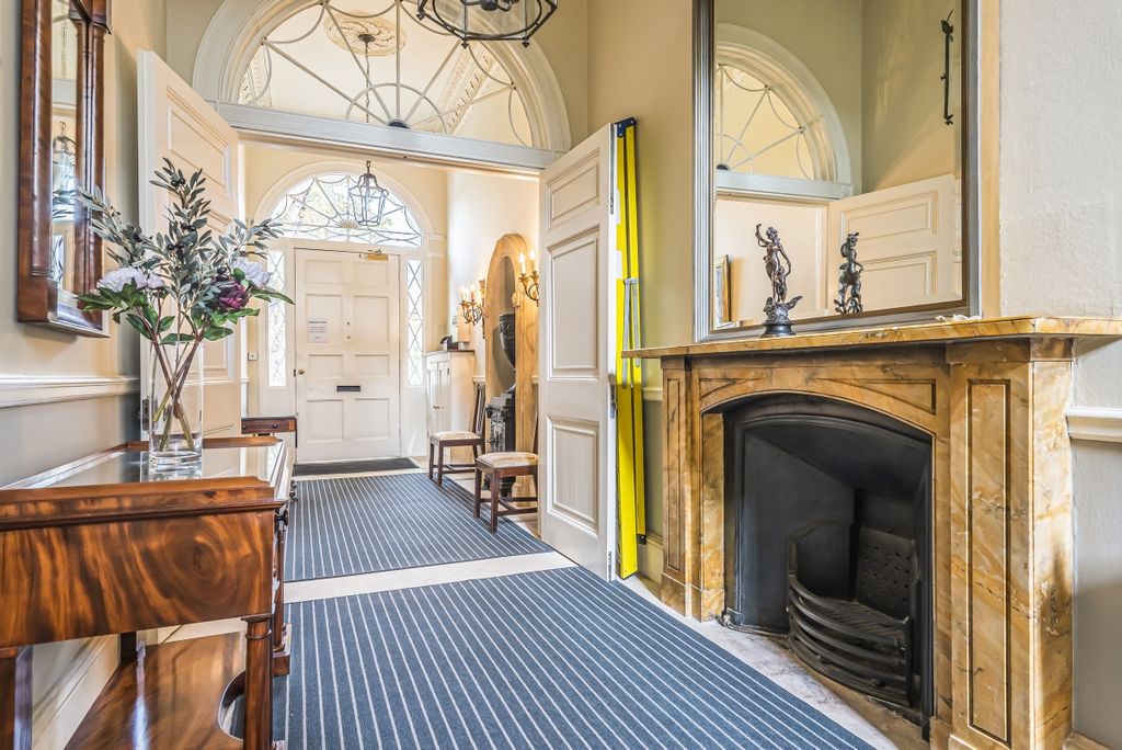 Property photo 2 of 22 649120 (21)