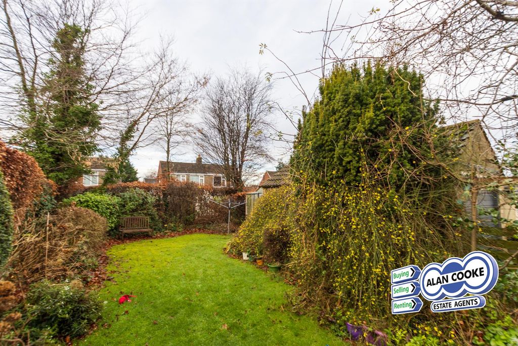 Property photo 3 of 14 Outside