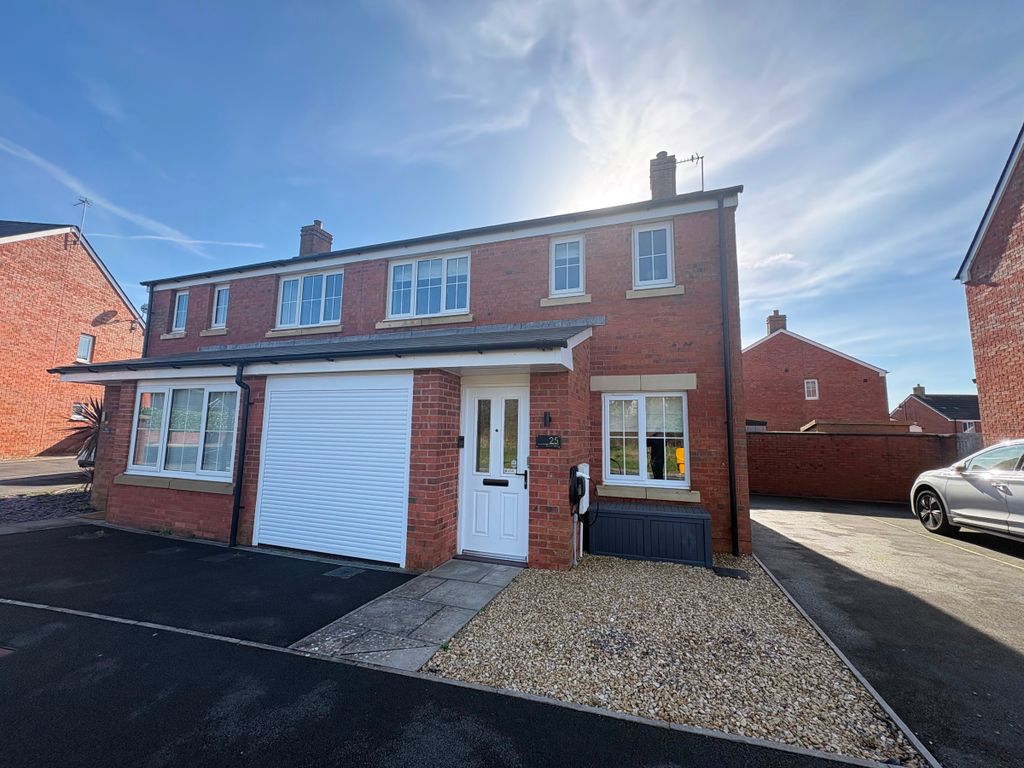 Property photo 2 of 31