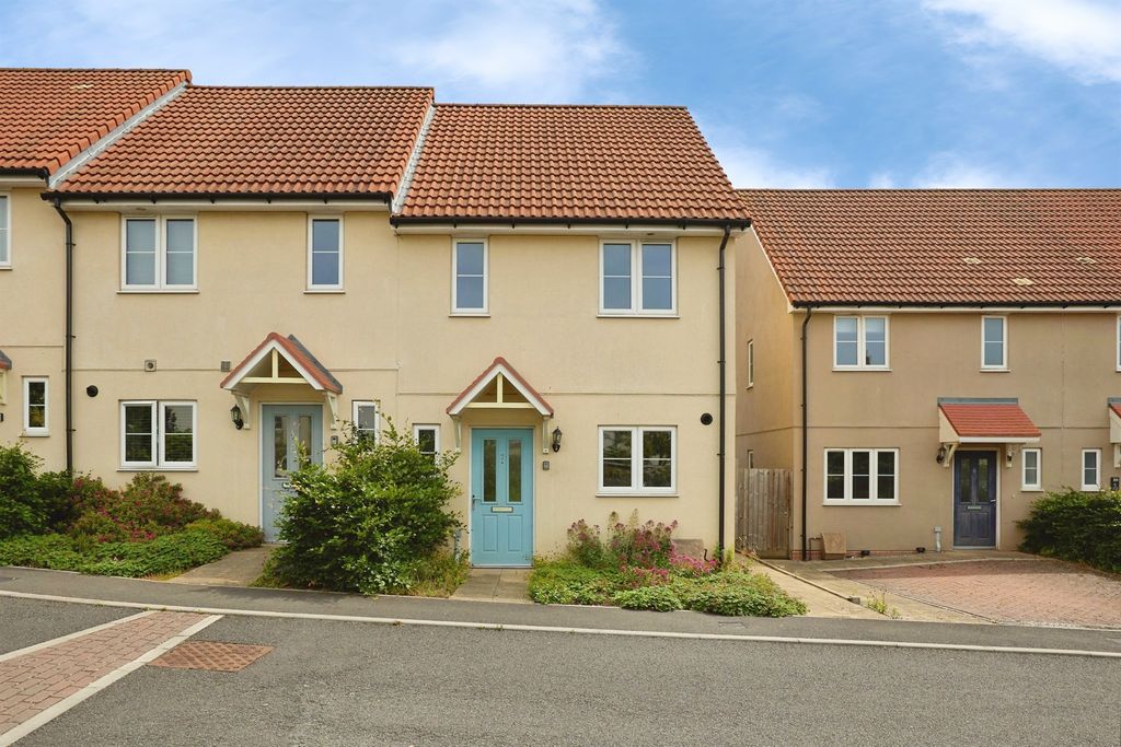 Property photo 2 of 13