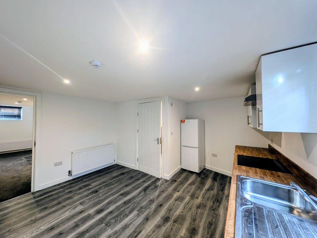 Property photo 3 of 8 Picture No. 09