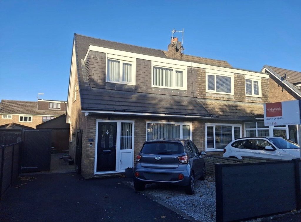 Property photo 1 of 9 Picture No. 09