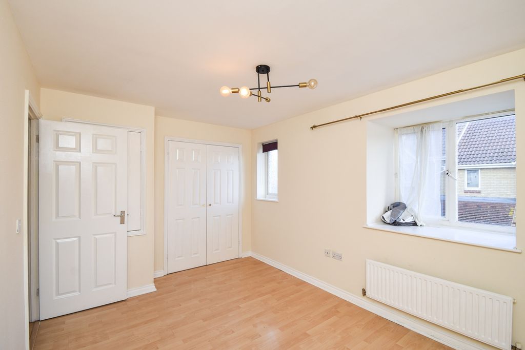 Property photo 2 of 26