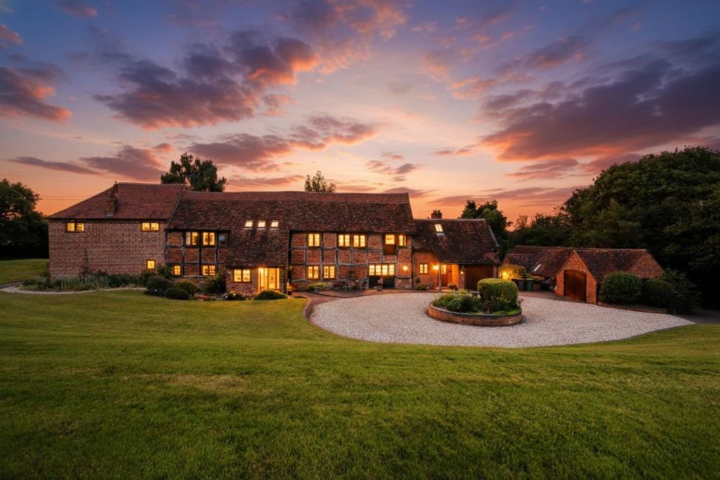 Property photo 1 of 33 Twlight Photo 1.Png