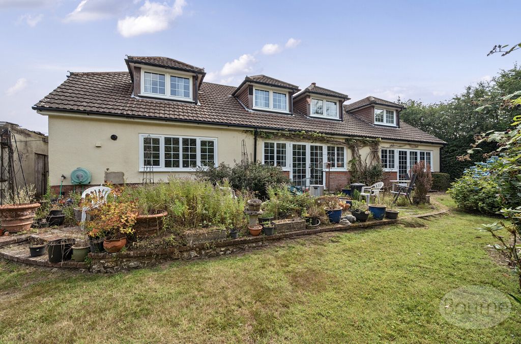 Property photo 2 of 18 79E915c3-E619-4c2...