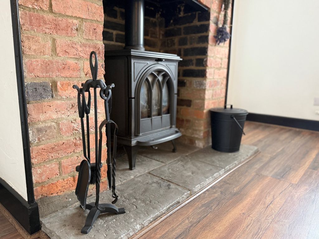 Property photo 3 of 14 Fireplace Shot