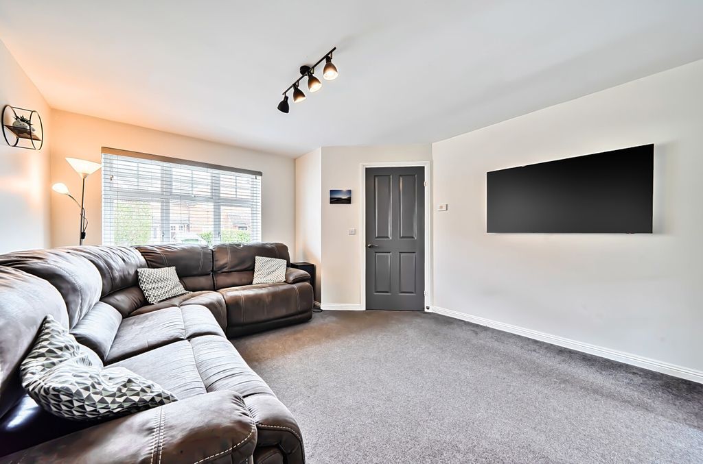 Property photo 2 of 22 1423105-20-69Aee2...