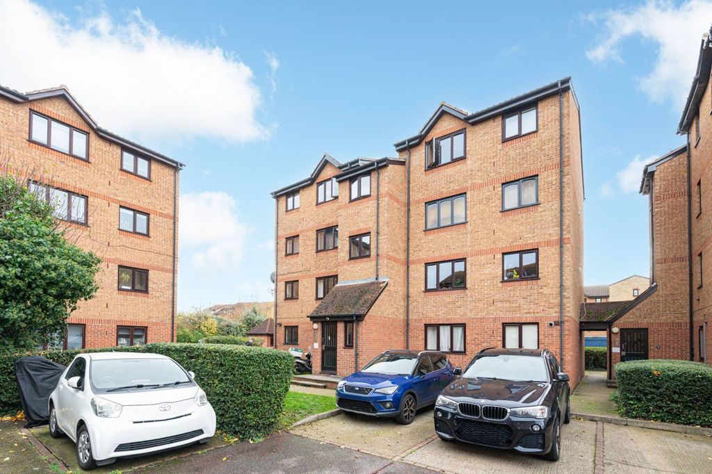 Property photo 1 of 3