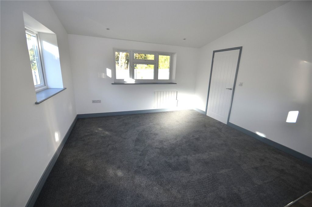 Property photo 3 of 7 Picture No. 07