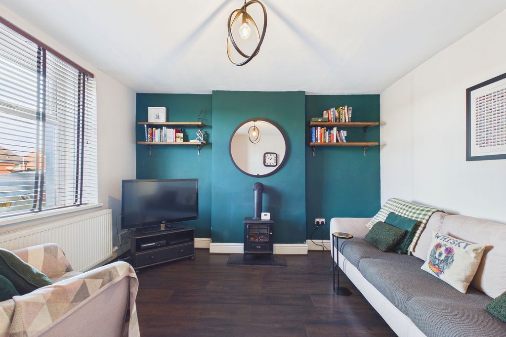 Property photo 3 of 17