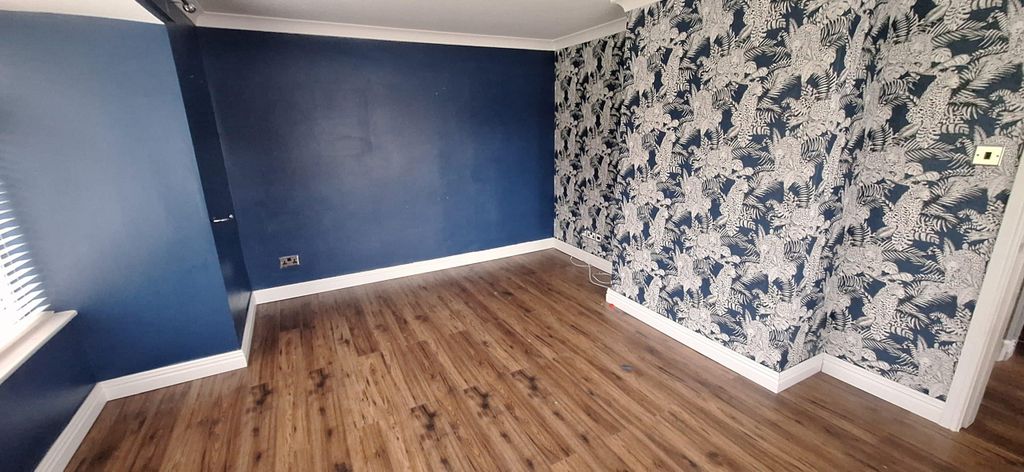 Property photo 3 of 16 Min