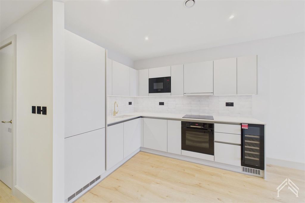 Property photo 2 of 12 2.Jpg