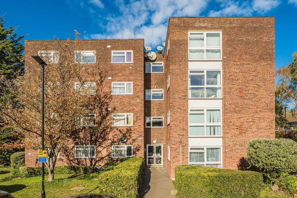 Property photo 1 of 6