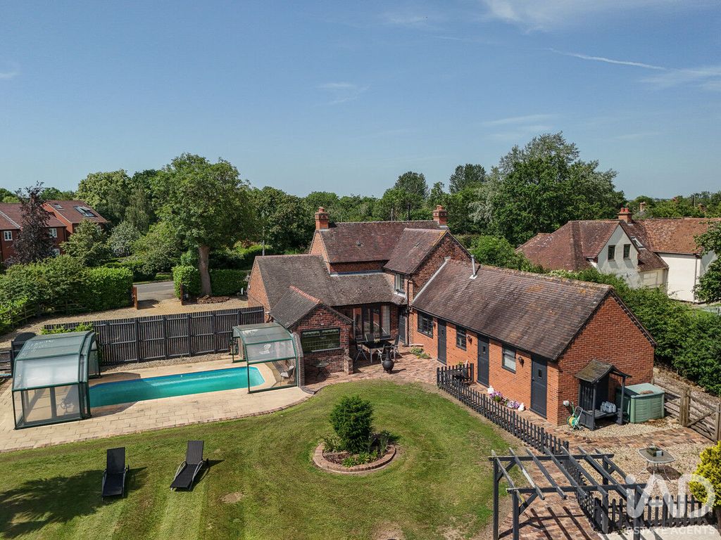 Property photo 1 of 48