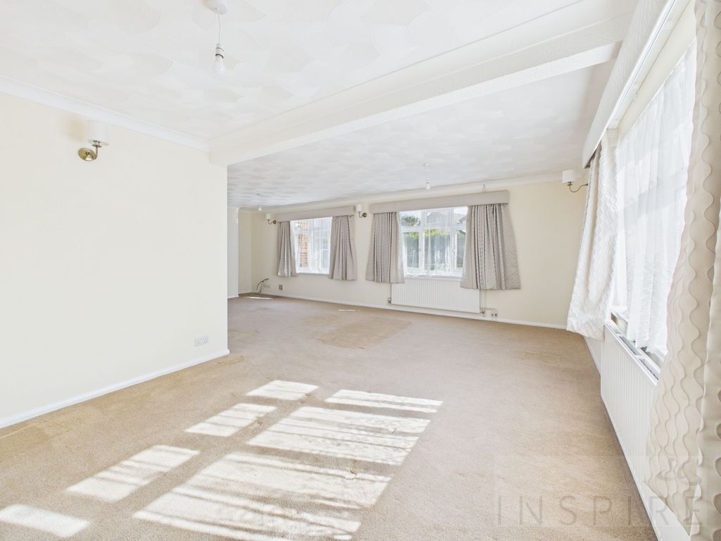 Additional image 11 of 4 bed detached house to rentFarhalls Crescent, Horsham RH12
