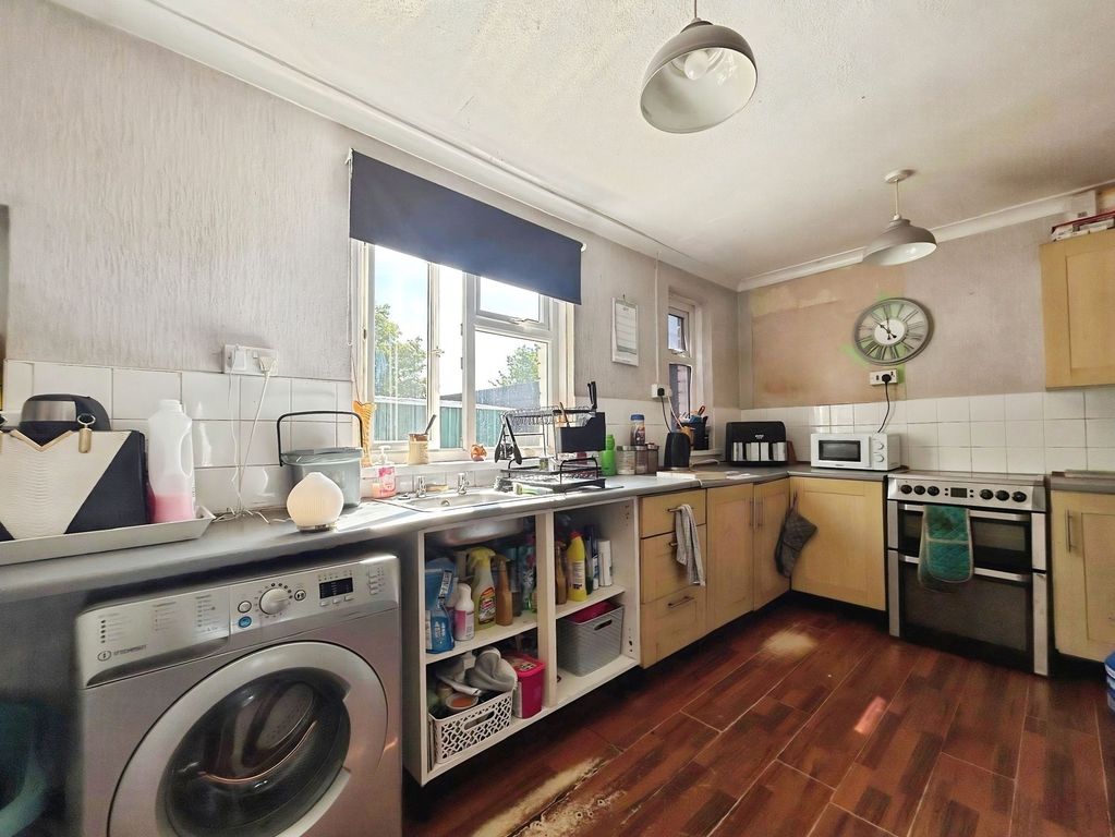 Property photo 3 of 9